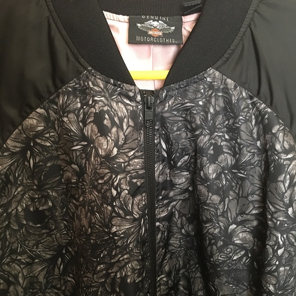 Harley Davidson Womens Size 2W Allover Print Skull Bomber Jacket 97121-20VW - Picture 1 of 7